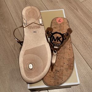 SOLD Michael kors jet set flip-flop